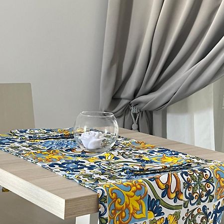 Love Inn Помпеи Экстерьер фото