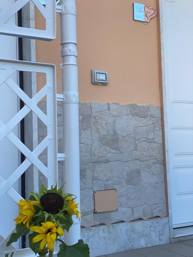 Love Inn Помпеи Экстерьер фото