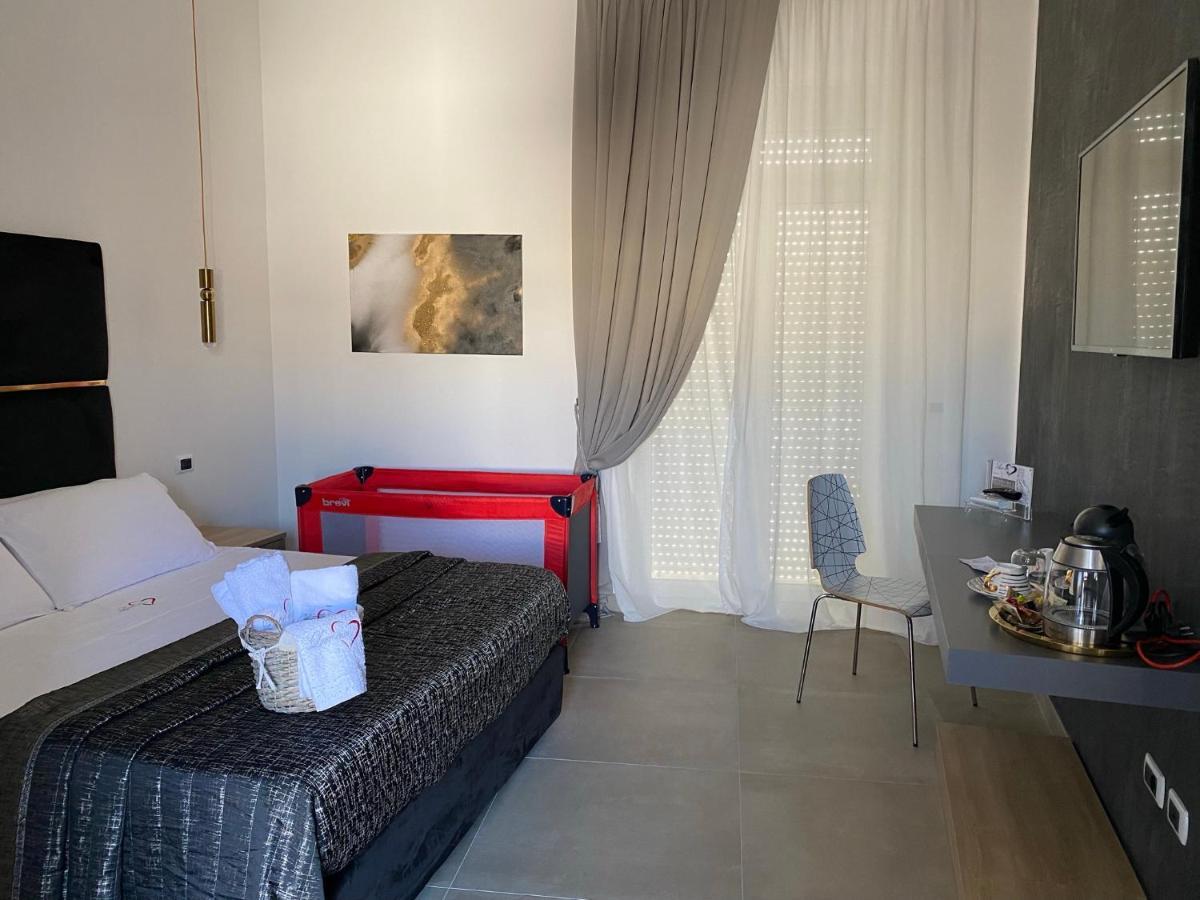 Love Inn Помпеи Экстерьер фото
